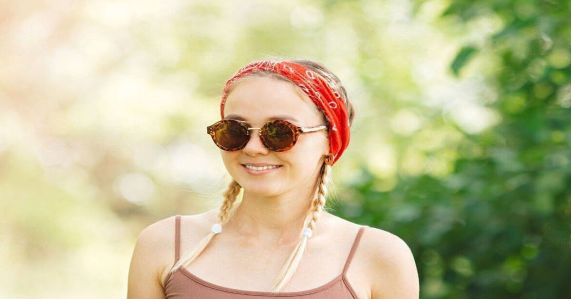 How to Get the Best Hair Styles Using a Bandana?